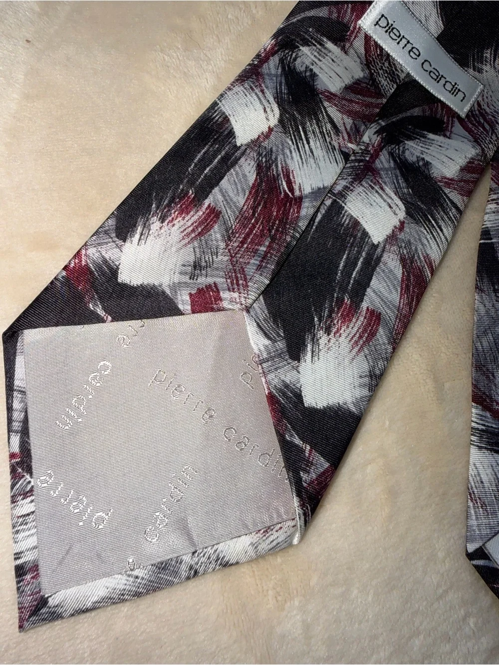 Pierre Cardin Men's Abstract Brushstroke Tie in Black, White & Burgundy